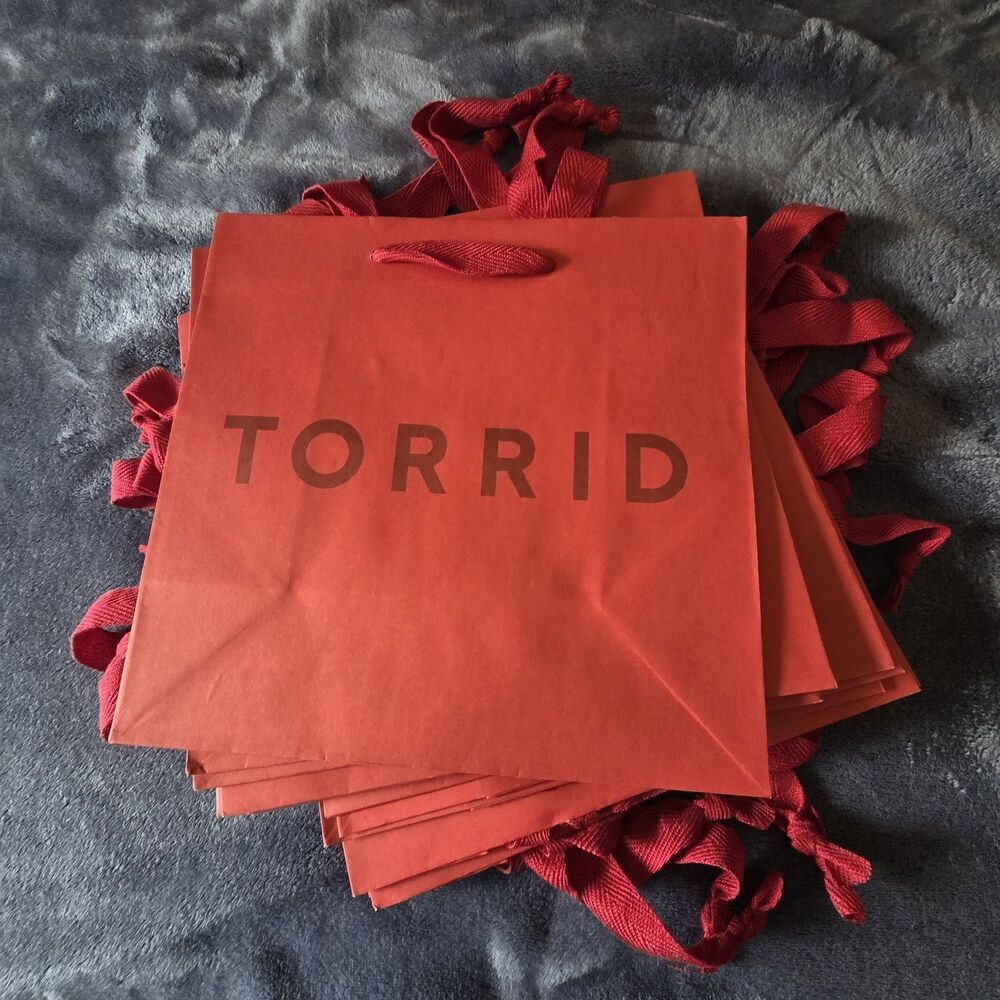 (15) TORRID Shopping Bags, About 9.5 X 10 X 5“ Paper Tote, Ribbon Handles, Red